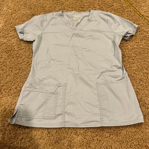 Cherokee scrub top size small - Picture 2 of 5